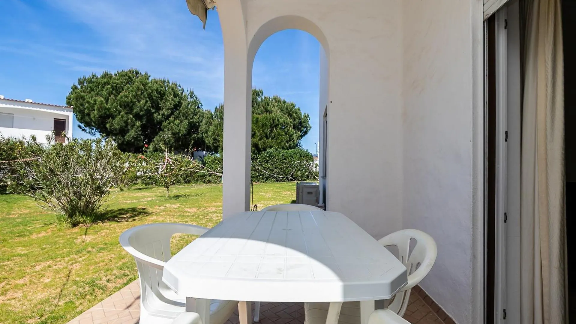Ferienwohnung Akisol Armacao Pera Relax Armação de Pêra Apartment